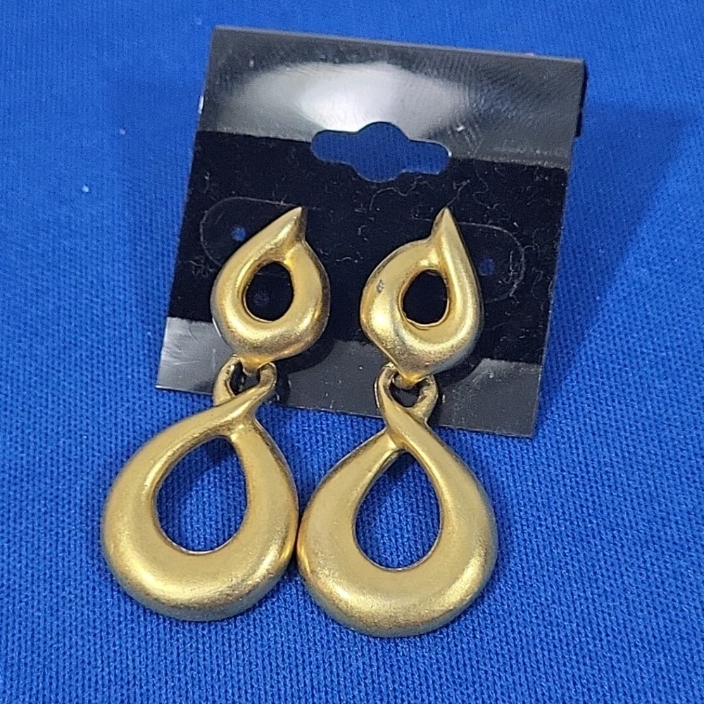 Vintage 80s Earrings Gold Tone Infinity Swoop‎ Post Stud Fashion Statement